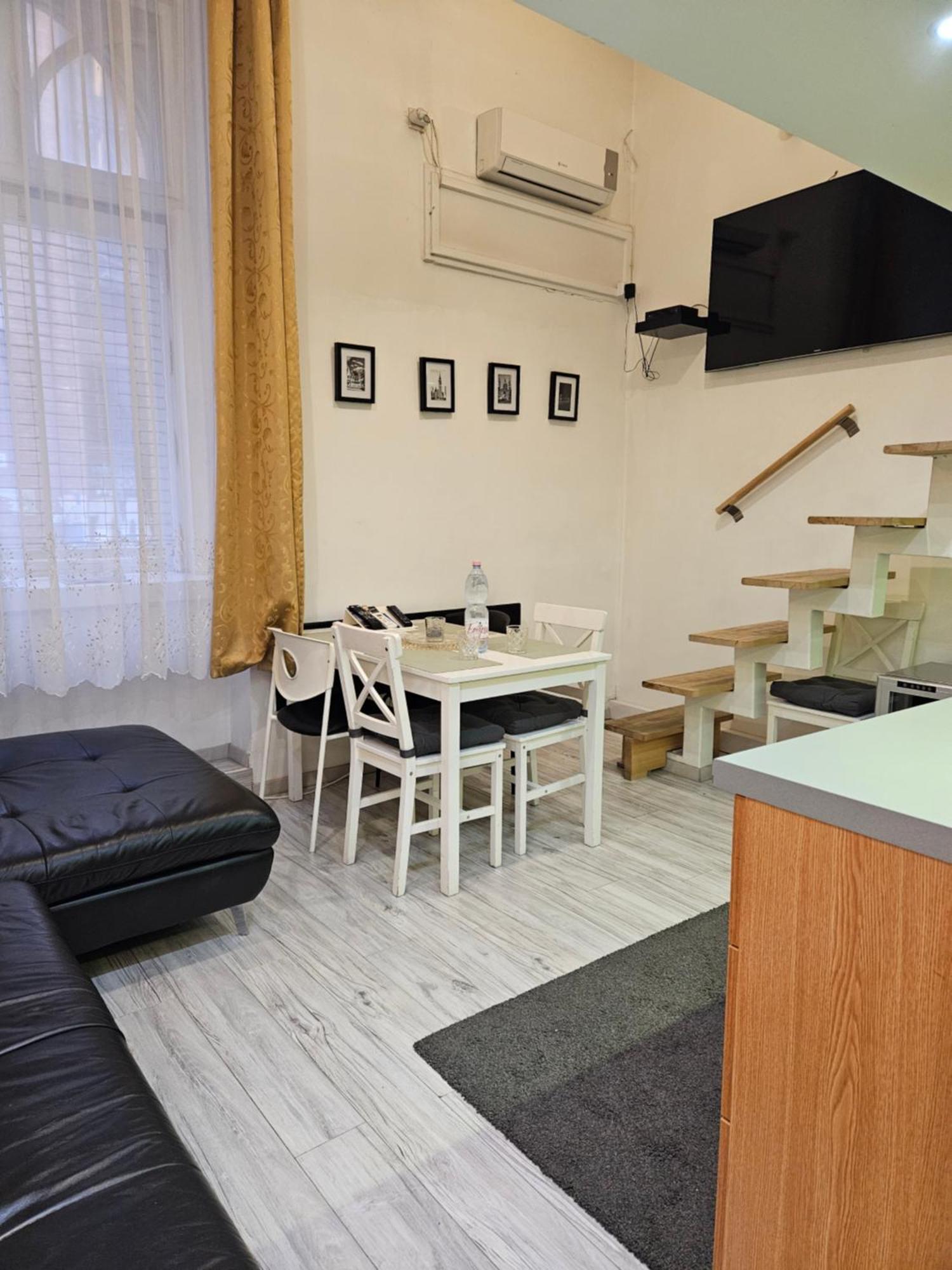 Walkway Apartment Deluxe 부다페스트 외부 사진